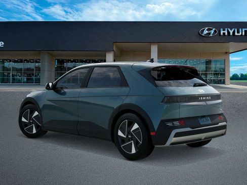 New 2026 Hyundai Ioniq 5 SE AWD/4WD image 5