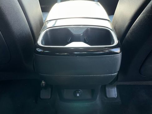 Used 2023 Kia Telluride EX w/ EX Captain's Chair Package image 37