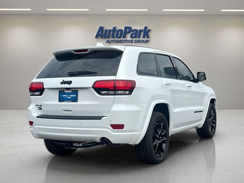 Used 2020 Jeep Grand Cherokee Altitude AWD/4WD image 7