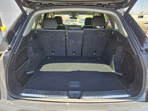Used 2025 Audi Q5 Premium w/ Convenience Package AWD/4WD image 6