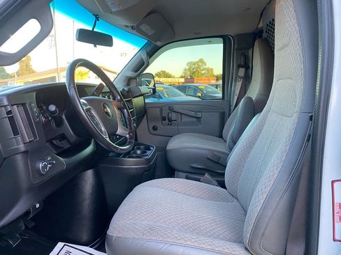 Used 2019 Chevrolet Express 2500 w/ Driver Convenience Package image 9