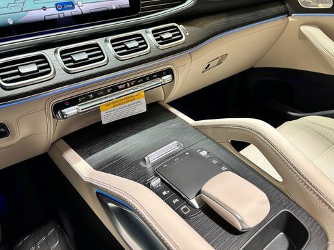 Certified 2026 Mercedes-Benz GLE 450 4MATIC image 11