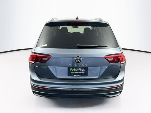Used 2023 Volkswagen Tiguan SE w/ Panoramic Sunroof Package FWD image 7