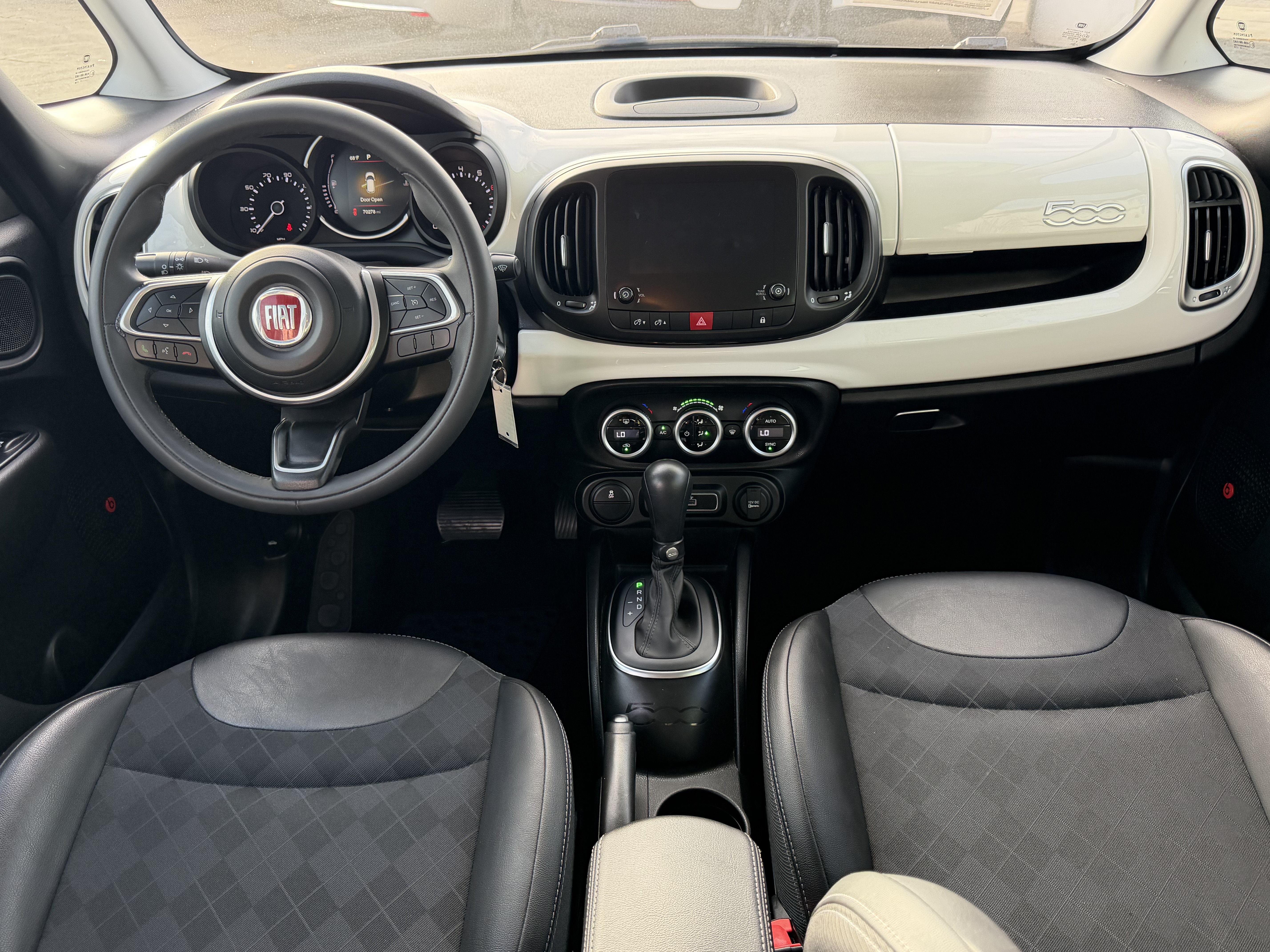 Used 2020 FIAT 500L Pop w/ Premium Group FWD image 32