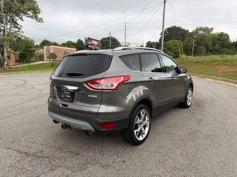 Used 2014 Ford Escape Titanium w/ Equipment Group 401A FWD image 8