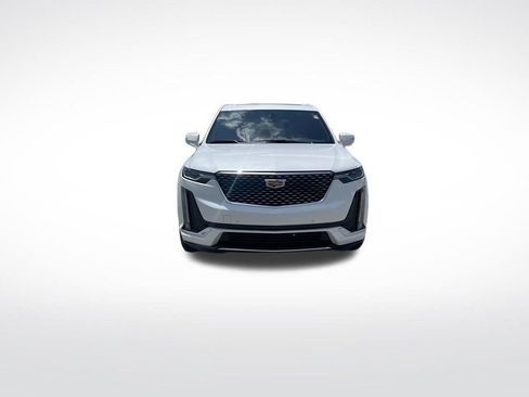 Certified 2025 Cadillac XT6 Luxury FWD image 7
