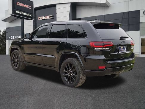 Used 2018 Jeep Grand Cherokee Altitude AWD/4WD image 23