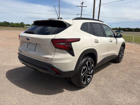New 2026 Chevrolet Trax RS image 6