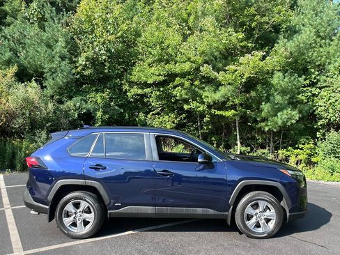 Used 2024 Toyota RAV4 XLE w/ Convenience Package AWD/4WD image 6