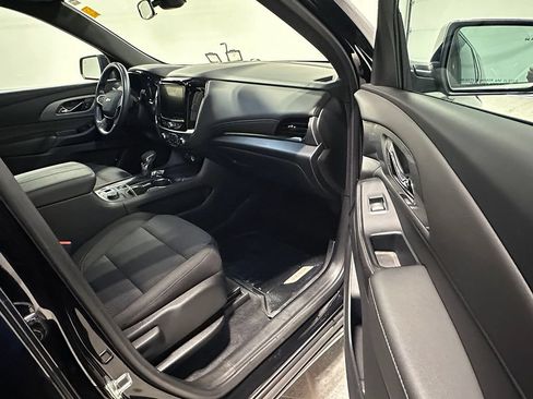 Used 2023 Chevrolet Traverse LT AWD/4WD image 27
