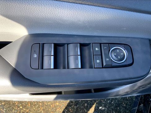 New 2026 Toyota Prius XLE image 18