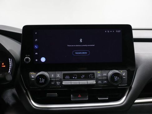 Used 2024 Toyota Grand Highlander XLE image 29