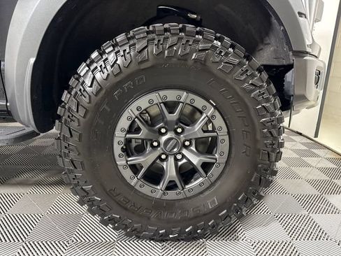 Certified 2022 Ford F150 Raptor w/ Raptor 37 Performance Package AWD/4WD image 12