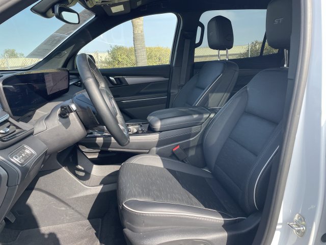 Used 2026 Buick Enclave Sport Touring FWD image 19
