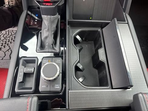 Used 2025 Toyota Sequoia TRD Pro AWD/4WD image 33