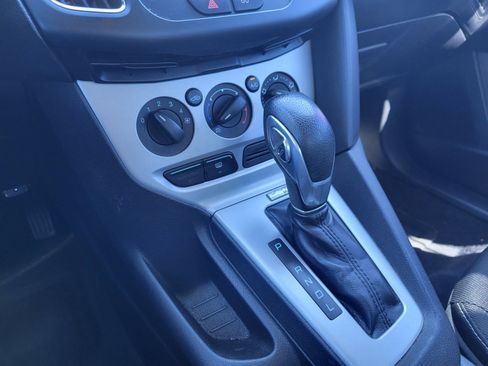 Used 2014 Ford Focus SE image 12