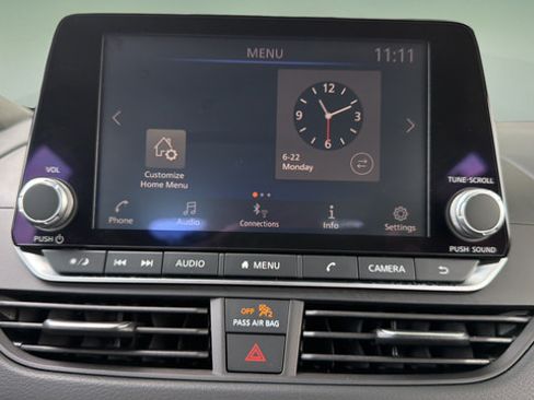 Certified 2025 Nissan Altima 2.5 S FWD image 22