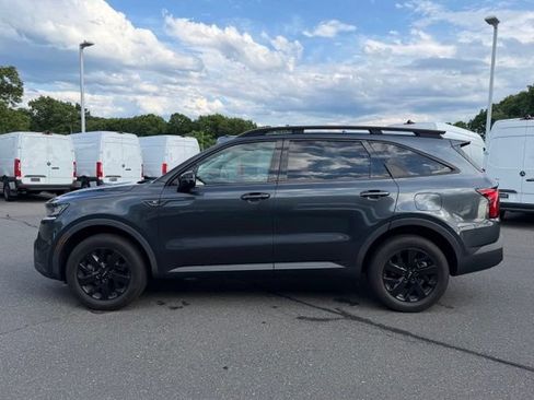 Used 2022 Kia Sorento S AWD/4WD image 4
