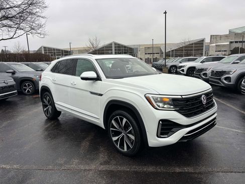 New 2026 Volkswagen Atlas Cross Sport SEL Premium R-Line AWD/4WD image 1
