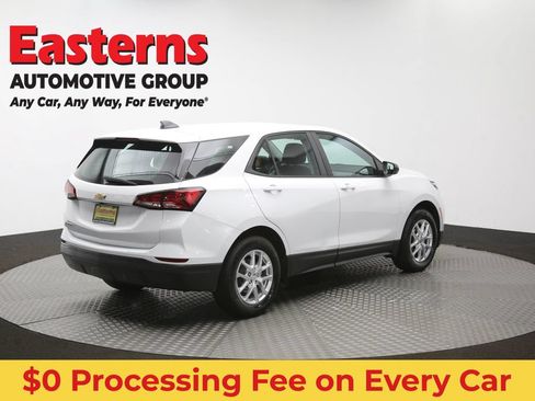 Used 2022 Chevrolet Equinox LS FWD image 39