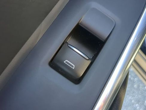 Used 2019 Cadillac XT4 Premium Luxury image 32