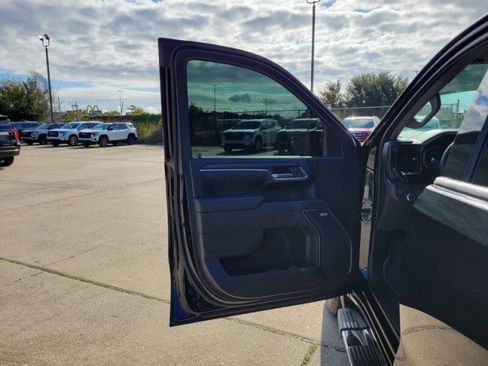 Used 2023 GMC Sierra 1500 SLT w/ SLT Premium Package image 13