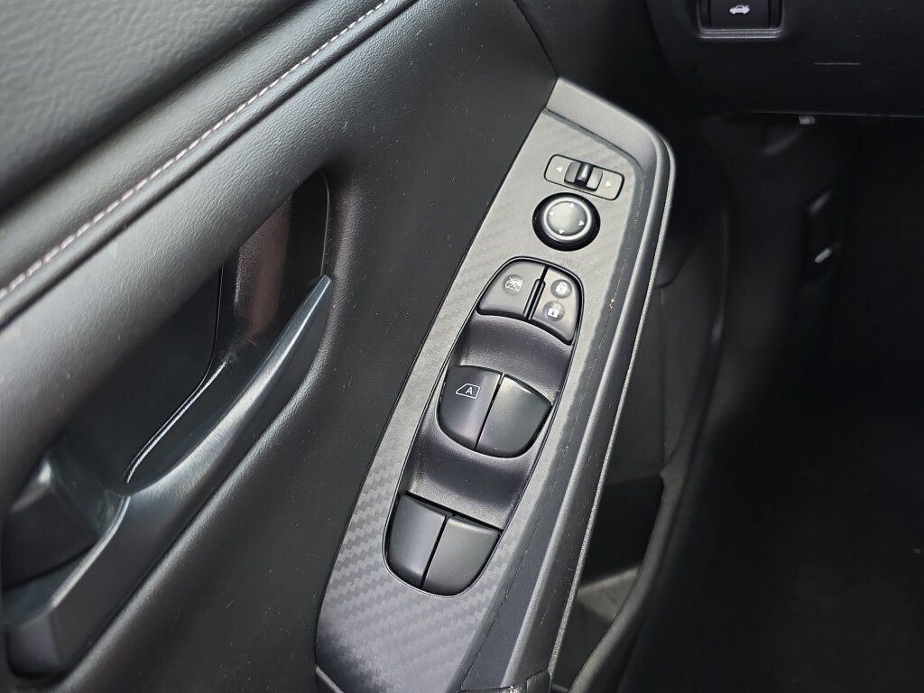 Used 2025 Nissan Sentra S FWD image 18