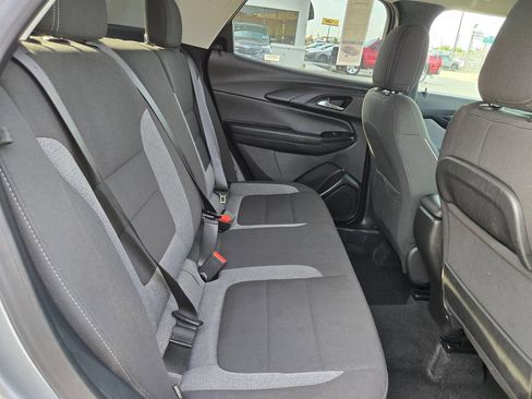 Used 2025 Chevrolet TrailBlazer LT AWD/4WD image 31