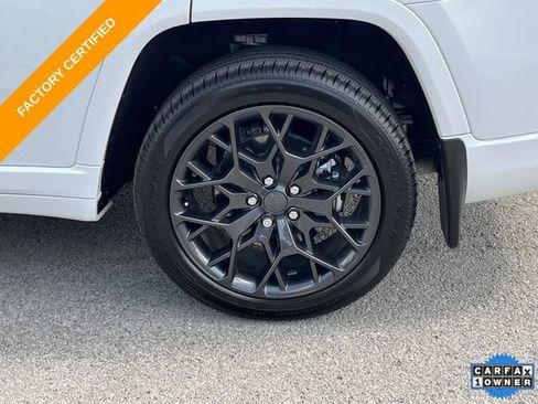 Used 2026 Jeep Grand Cherokee L Summit w/ Obsidian Package AWD/4WD image 15