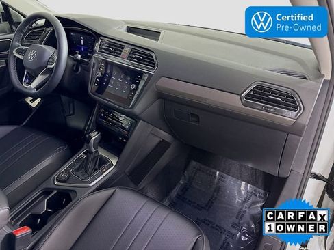Used 2022 Volkswagen Tiguan SE image 30