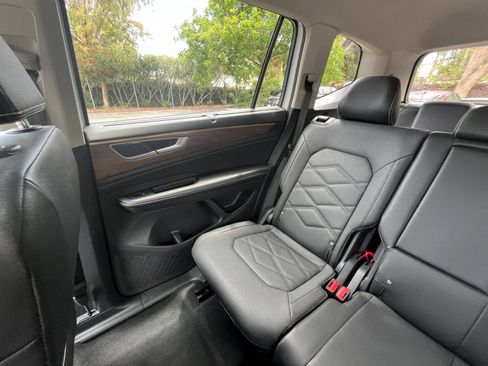 Used 2026 Volkswagen Atlas SE FWD image 41