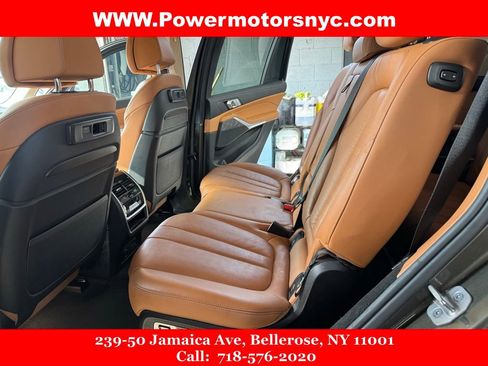 Used 2022 BMW X7 xDrive40i w/ Premium Package AWD/4WD image 25