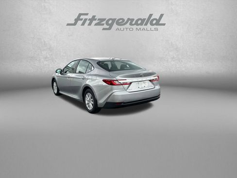 Used 2026 Toyota Camry LE FWD image 5