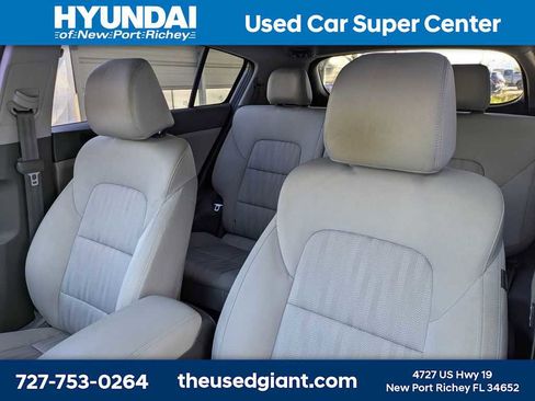 Used 2019 Kia Sportage LX image 7