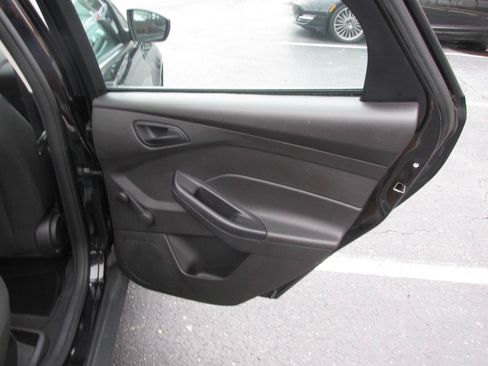 Used 2016 Ford Focus S FWD image 18