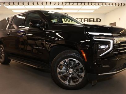 Used 2025 Chevrolet Suburban LT w/ Comfort Package