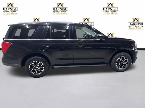 Used 2024 Ford Expedition XLT AWD/4WD image 14