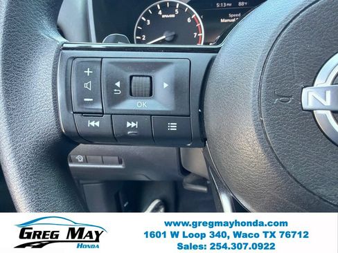 Used 2023 Nissan Rogue SV FWD image 17