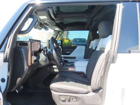 Used 2024 GMC Hummer EV 2X w/ Extreme Off-Road Package AWD/4WD image 14