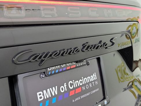 Used 2022 Porsche Cayenne Turbo S image 24