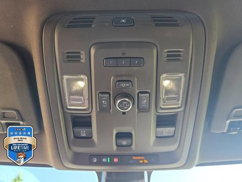 Certified 2021 GMC Yukon Denali w/ Denali Ultimate Package RWD image 36