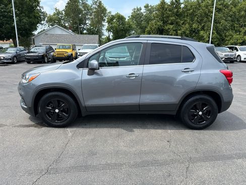 Used 2020 Chevrolet Trax LT FWD image 6