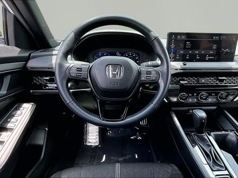 Used 2024 Honda Accord Sport image 9