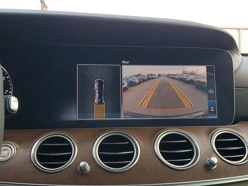 Used 2017 Mercedes-Benz E 43 AMG 4MATIC Sedan image 28