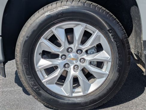 Used 2025 Chevrolet Silverado 1500 Custom image 28