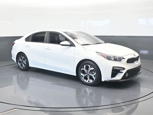 Used 2019 Kia Forte LXS image 8
