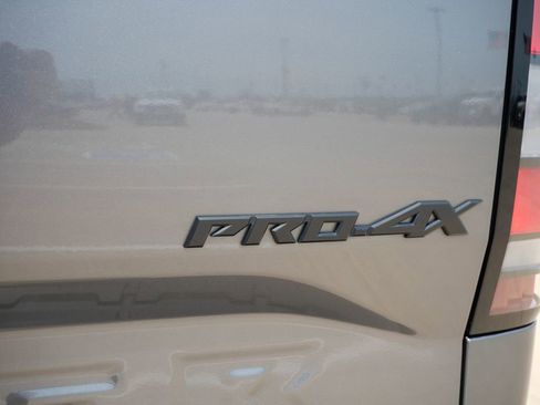 Used 2024 Nissan Frontier PRO-4X w/ Off-Road Protection Package AWD/4WD image 11
