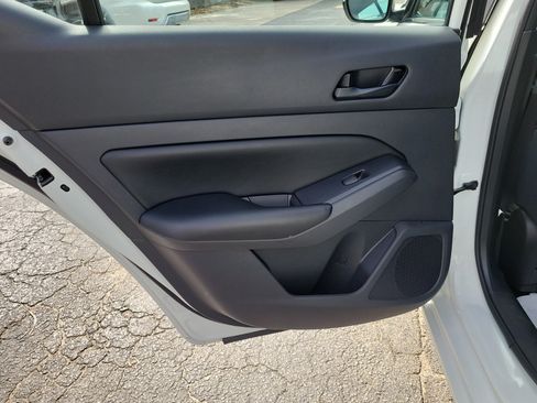 Certified 2025 Nissan Altima 2.5 S FWD image 10