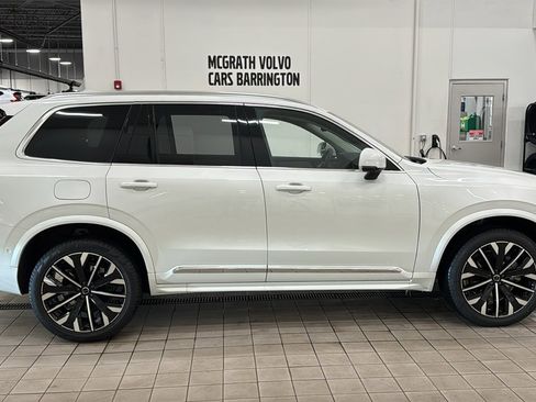 New 2026 Volvo XC90 B5 Plus w/ Protection Package Premier AWD/4WD image 4