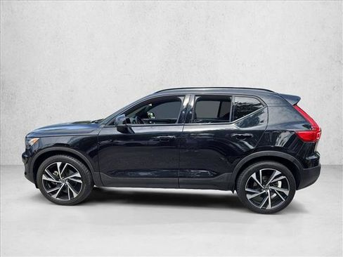 Used 2022 Volvo XC40 T5 R-Design w/ Advanced Package AWD/4WD image 9
